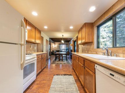 10974 Bolzano Way, Truckee, CA 96161 Photo