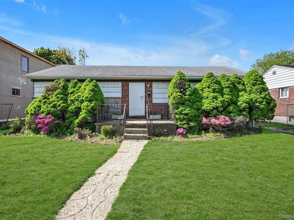 2255 Parkhurst Road , Elmont, NY 11003