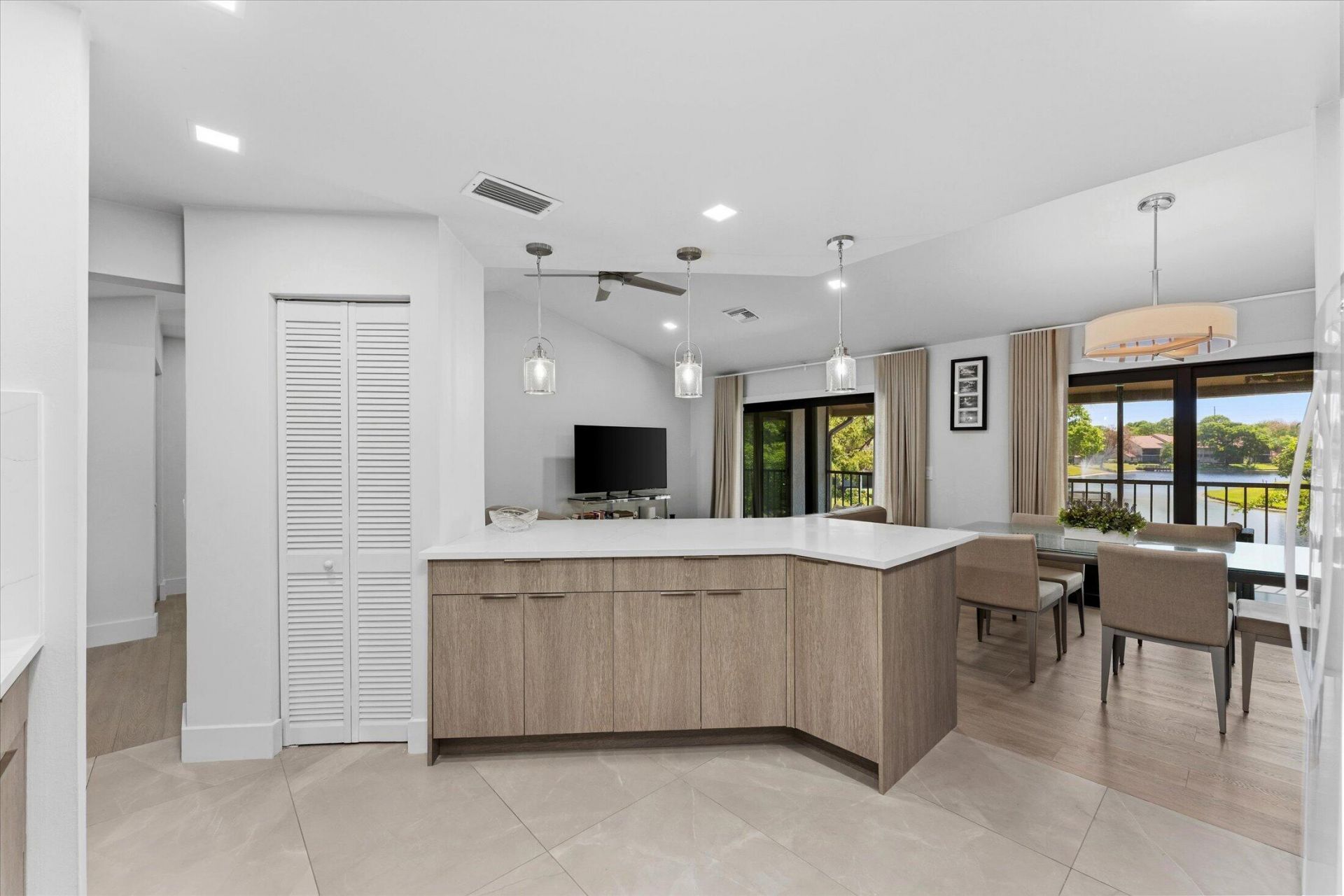 5521 Coach House Circle, Unit G, Boca Raton, FL 33486 Photo
