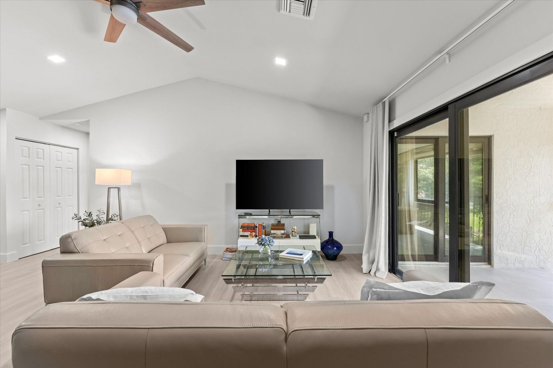 5521 Coach House Circle, Unit G, Boca Raton, FL 33486 Photo