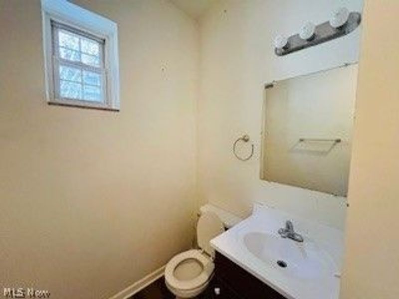 306 Main Street , Bridgeport, OH 43912 Photo 34
