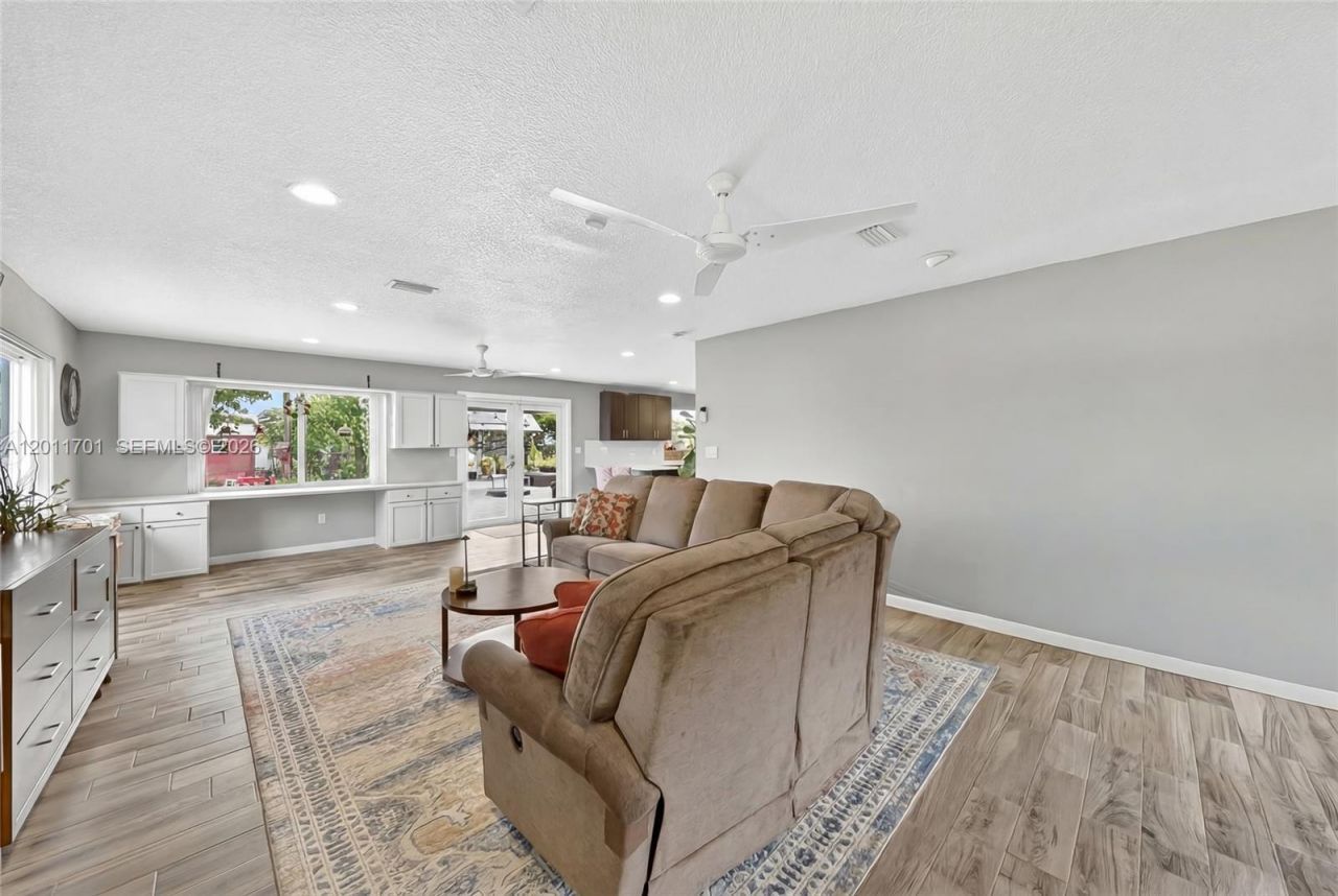 21175 SW 232nd St, Miami, FL 33170 Photo