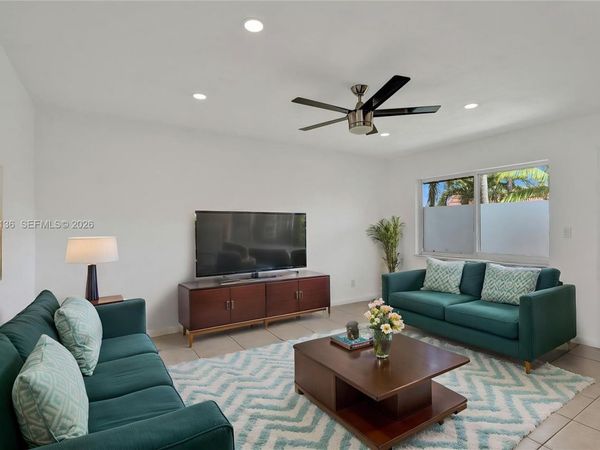 3050 NE 5th Ter , Unit 13, Wilton Manors, FL 33334