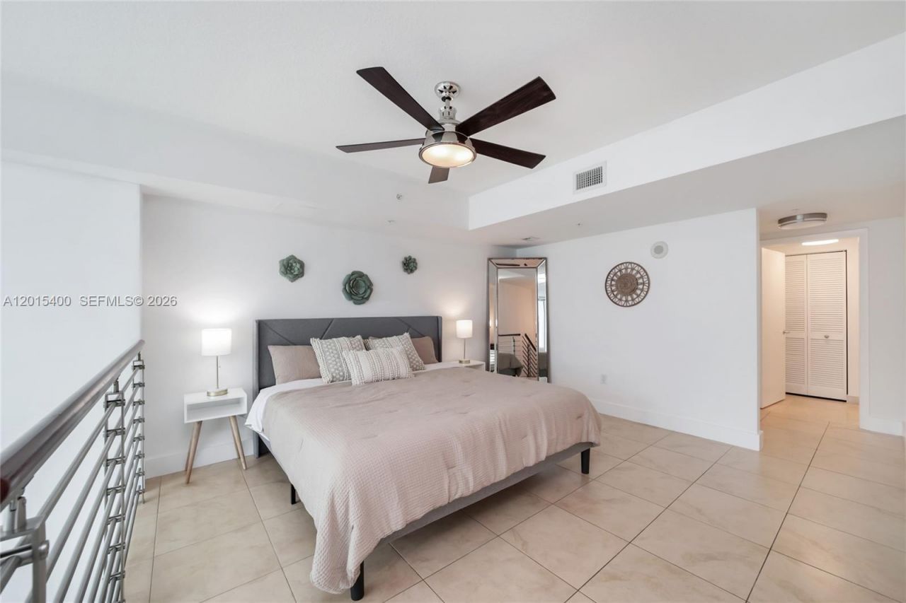 41 SE 5th St , Unit 2410, Miami, FL 33131 Photo