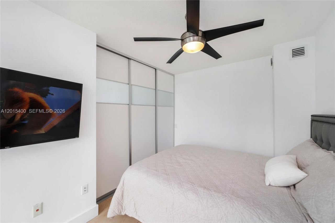 41 SE 5th St , Unit 2410, Miami, FL 33131 Photo