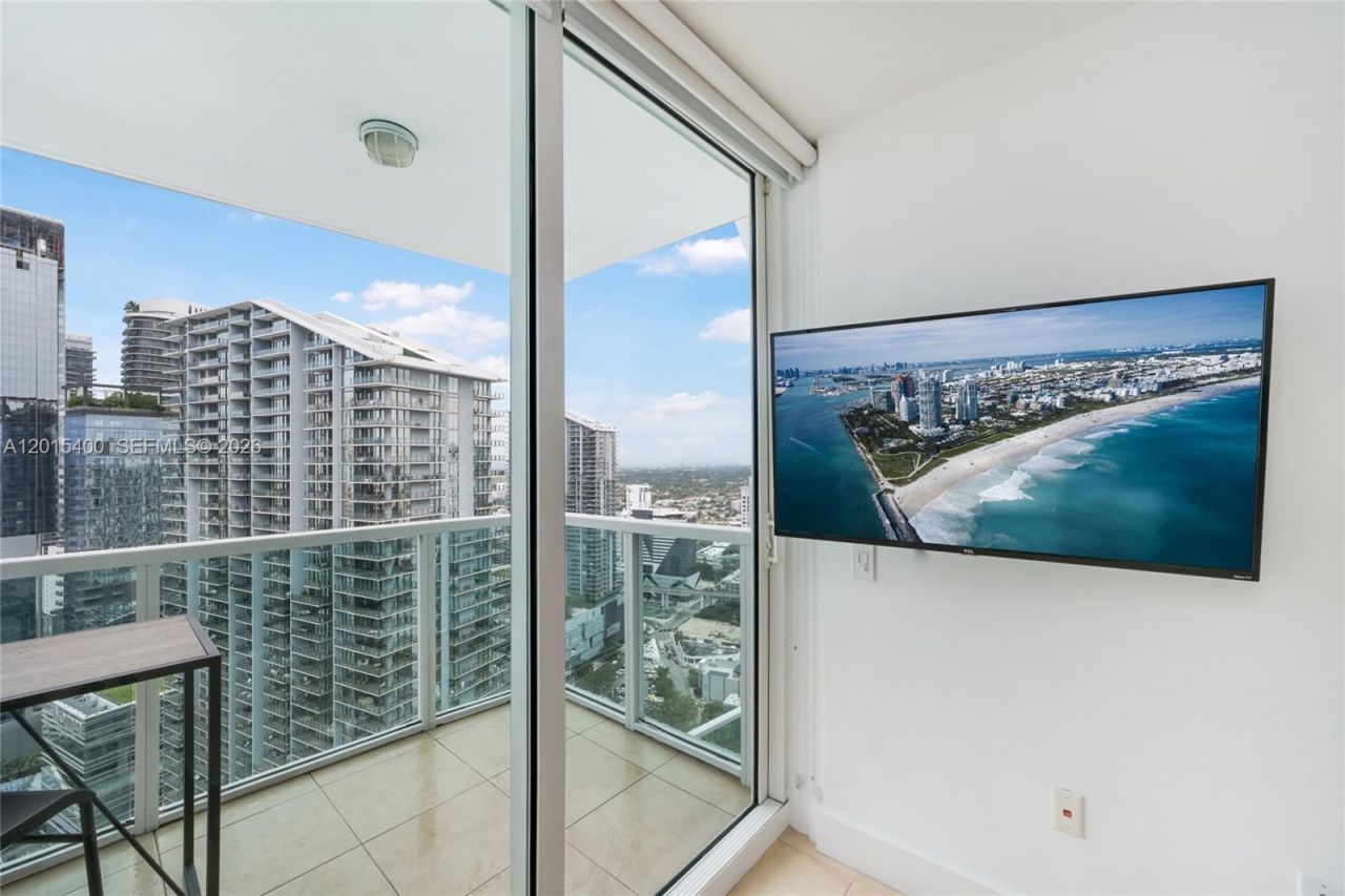 41 SE 5th St , Unit 2410, Miami, FL 33131 Photo