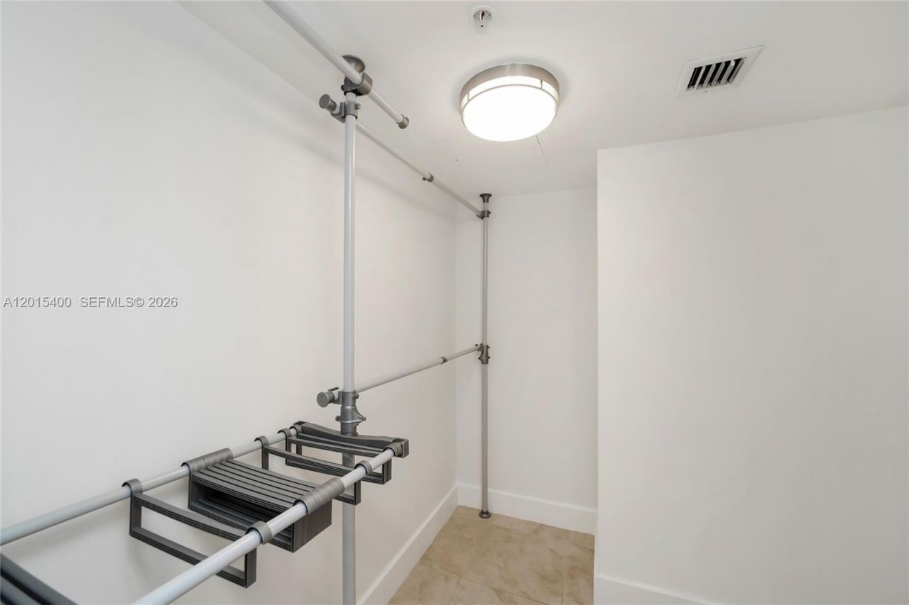 41 SE 5th St , Unit 2410, Miami, FL 33131 Photo