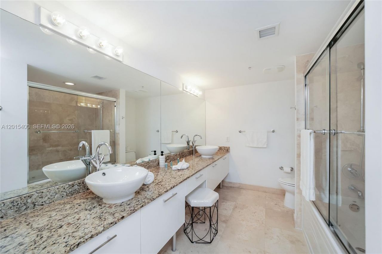 41 SE 5th St , Unit 2410, Miami, FL 33131 Photo