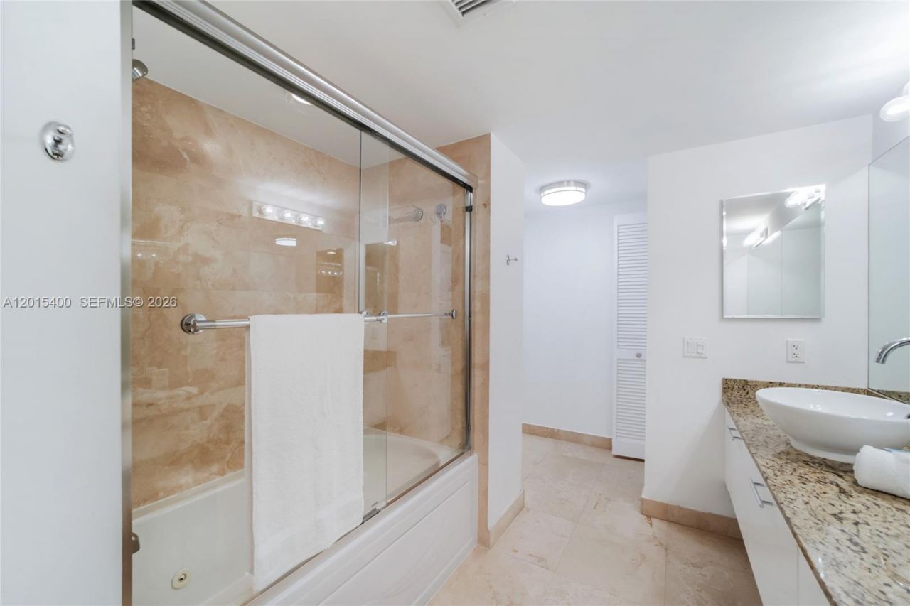 41 SE 5th St , Unit 2410, Miami, FL 33131 Photo
