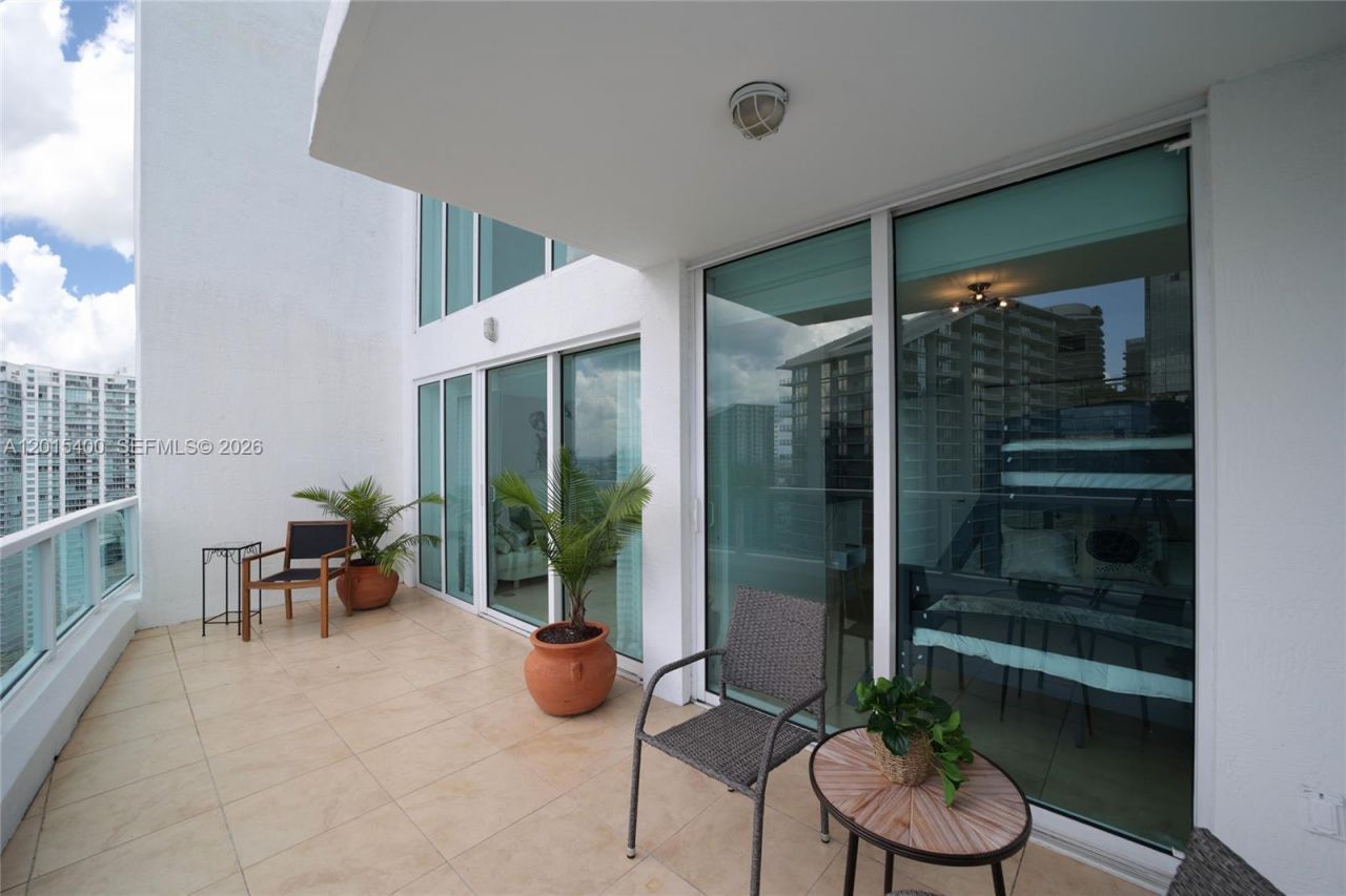 41 SE 5th St , Unit 2410, Miami, FL 33131 Photo
