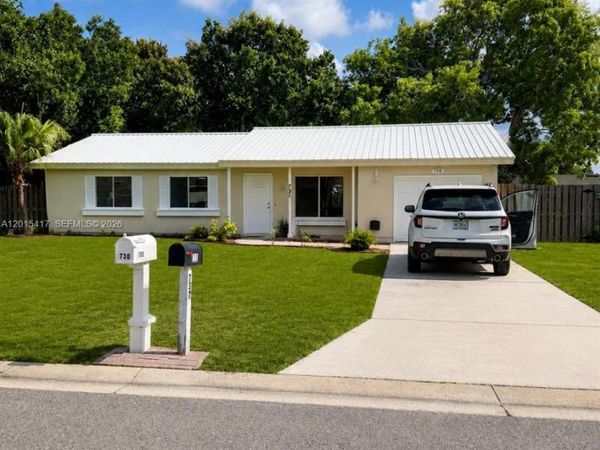 731 SW 24th St SW , Vero Beach, FL 32962