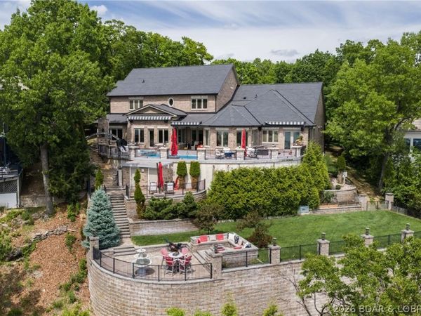 812 Cedar Crest Drive, Lake Ozark, MO 65049