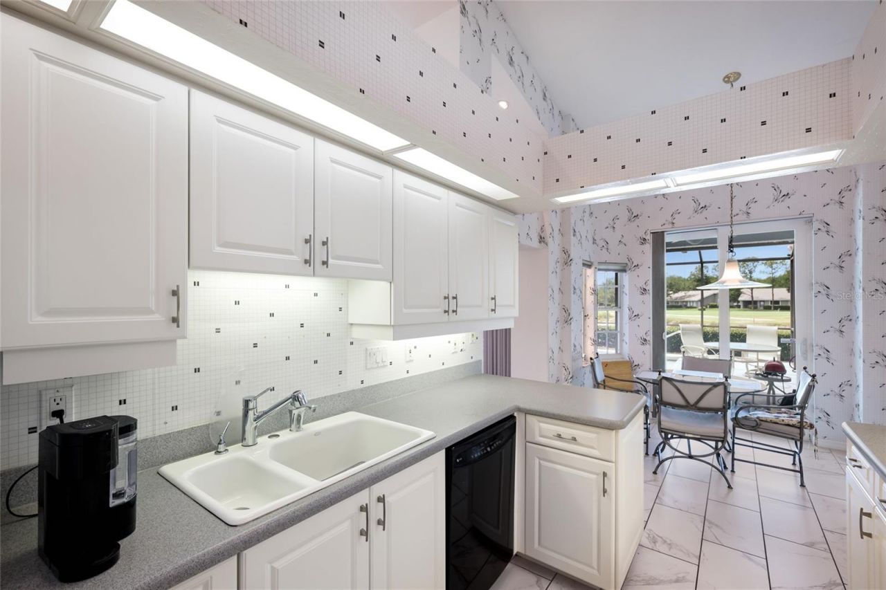2893 Sandringham Place, Sarasota, FL 34235 Photo