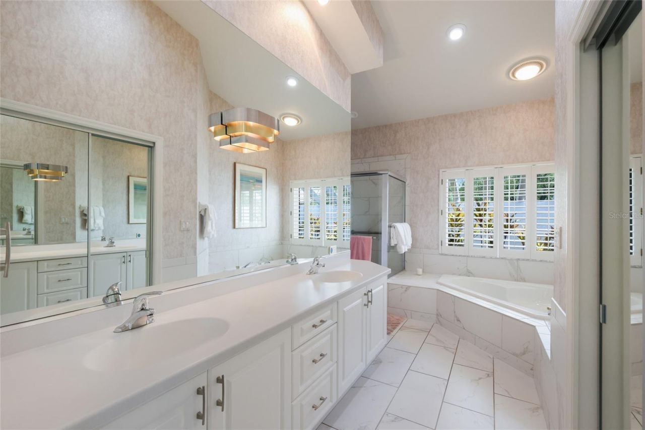 2893 Sandringham Place, Sarasota, FL 34235 Photo