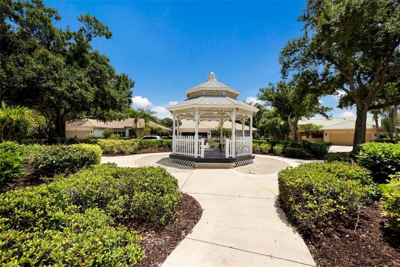 2893 Sandringham Place, Sarasota, FL 34235 Photo