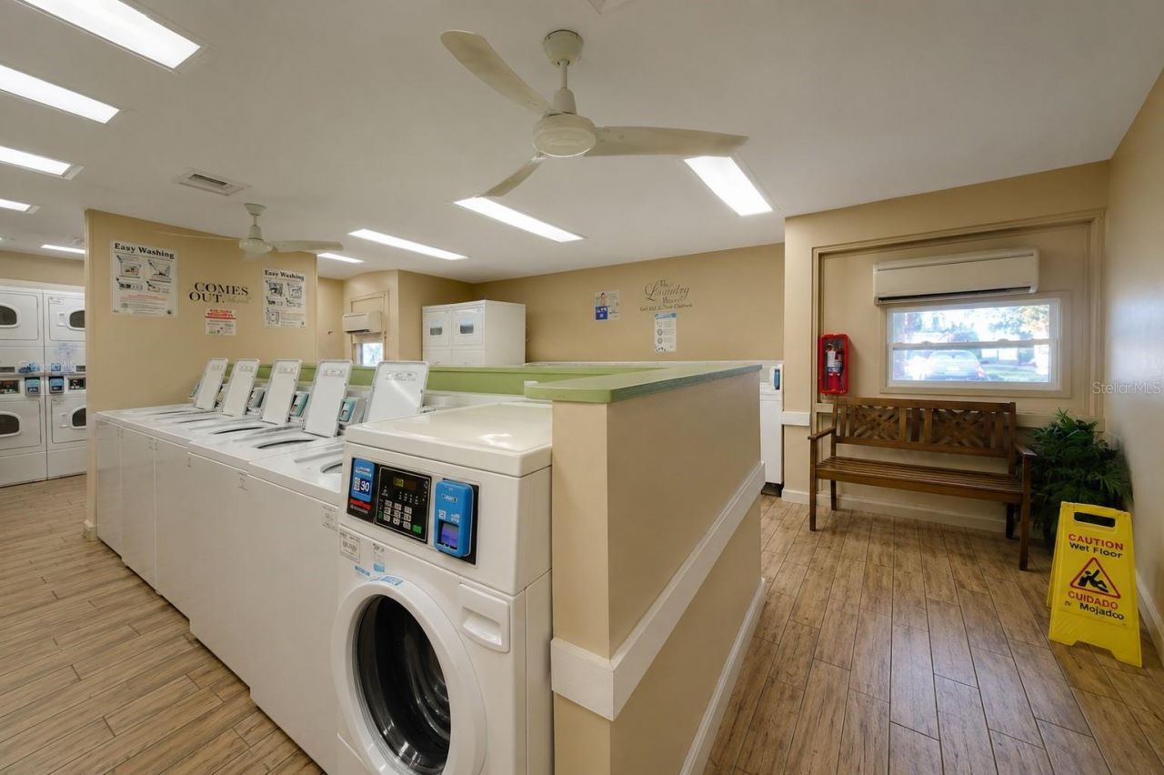 855 N Village Drive N, Unit 101, Saint Petersburg, FL 33716 Photo