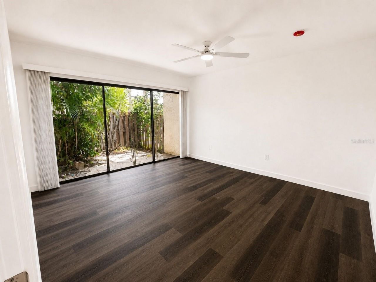 855 N Village Drive N, Unit 101, Saint Petersburg, FL 33716 Photo