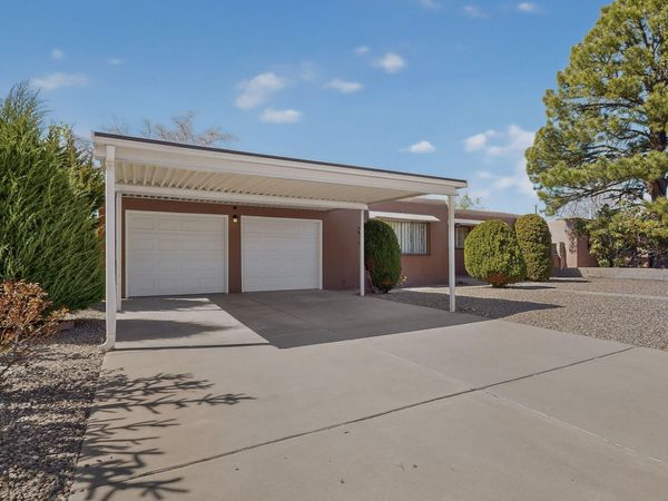 1025 Arizona Street SE, Albuquerque, NM 87108