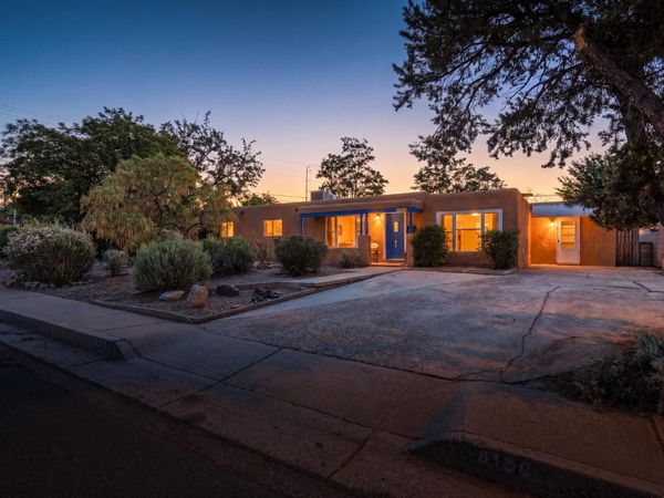 8130 Princess Jeanne Avenue NE, Albuquerque, NM 87110