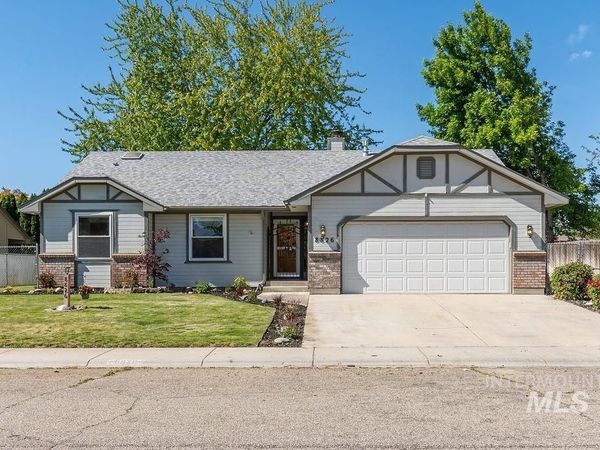 8826 W Midland Street, Boise, ID 83704