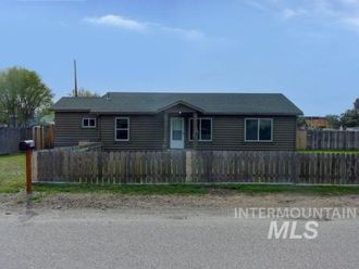 1117 N 11th St Payette, ID 83661