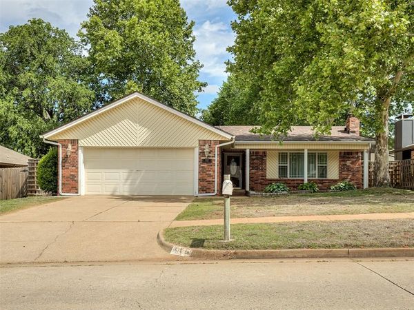 1513 E Main Street, Moore, OK 73160