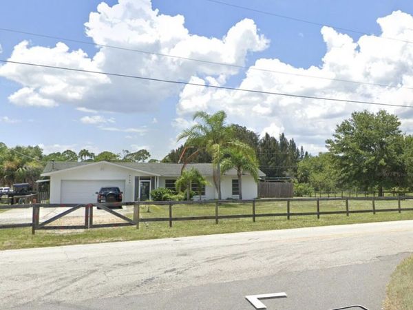 9100 Central Avenue , Micco, FL 32976