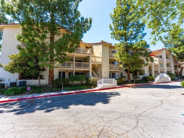 5728 Oak Bend Lane, Unit 312, Oak Park, CA 91377