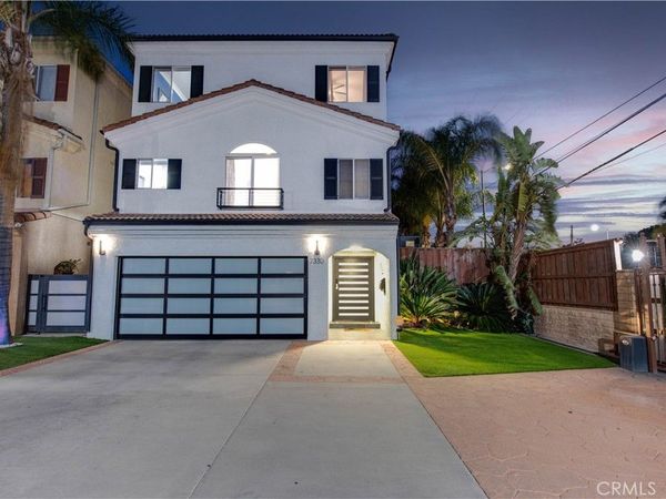 7330 De Soto, Canoga Park, CA 91303
