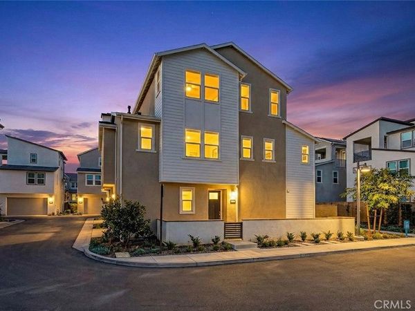 418 Lobata, Irvine, CA 92618