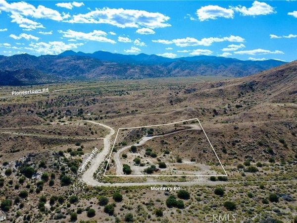 101 Cimarron Road, Pioneertown, CA 92268