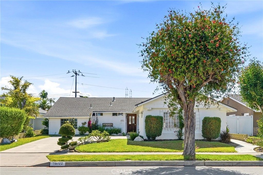 19772 Lexington, Huntington Beach, CA 92646 Main Photo