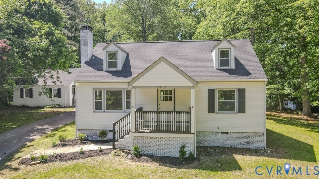 9812 S Wagstaff Circle, North Chesterfield, VA 23236 Main Photo