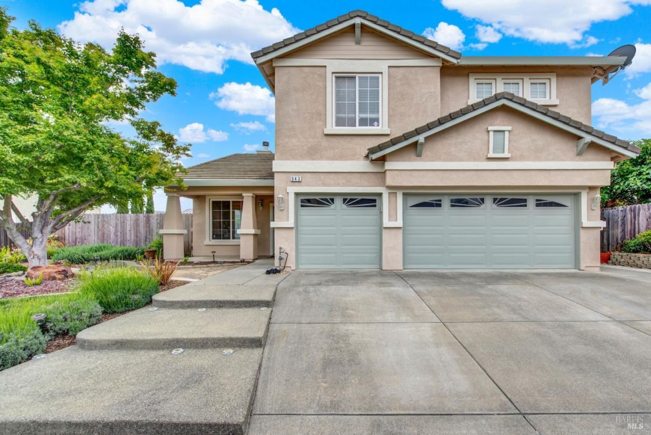943 Fallsgrove Way, Vacaville, CA 95687 Main Photo