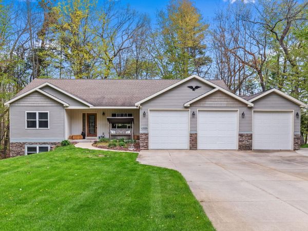 11033 Sandy Oak Trail, Cedar Springs, MI 49319