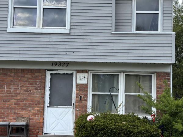 19327 Wyoming Avenue, Detroit, MI 48221