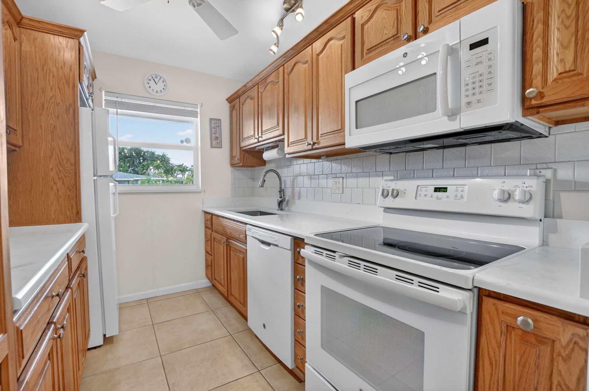 920 South Drive, Unit A, Delray Beach, FL 33445 Photo