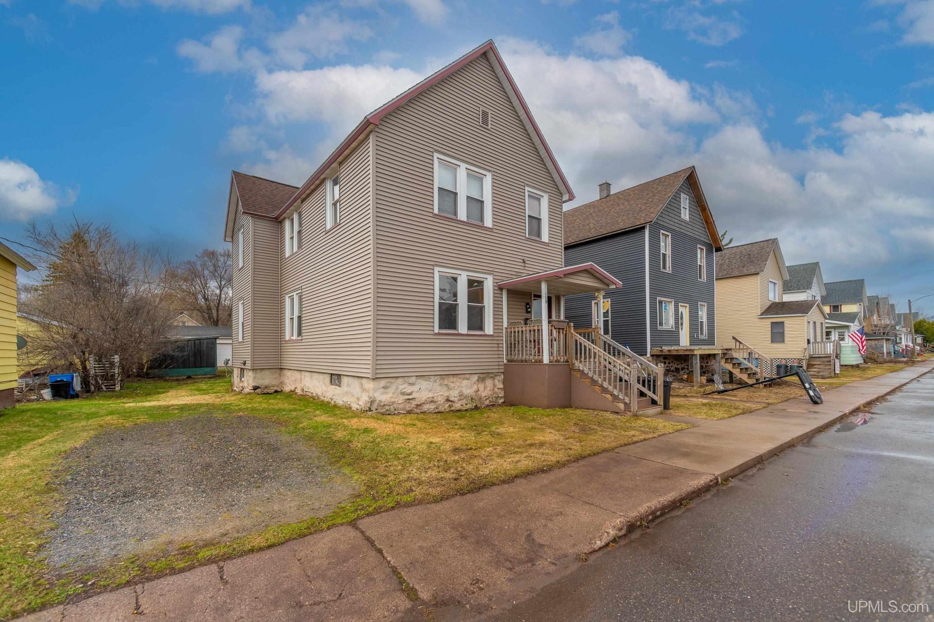 129 W Superior Street, Ishpeming, MI 49849 Main Photo
