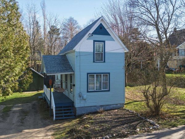 429 W Crescent Street, Marquette, MI 49855