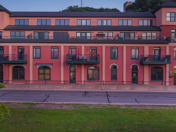 103 N Lakeshore Boulevard, Marquette, MI 49855