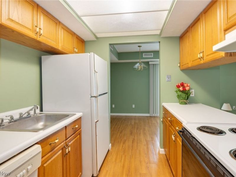 10362 Independence Drive, Unit 19B, North Royalton, OH 44133 Photo 14