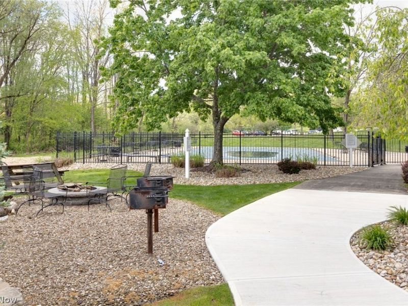 10362 Independence Drive, Unit 19B, North Royalton, OH 44133 Photo 26