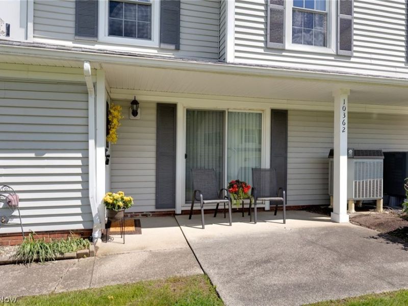 10362 Independence Drive, Unit 19B, North Royalton, OH 44133 Photo 3