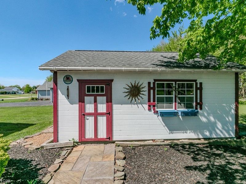 2050 Beringer Place, Geneva, OH 44041 Photo 7