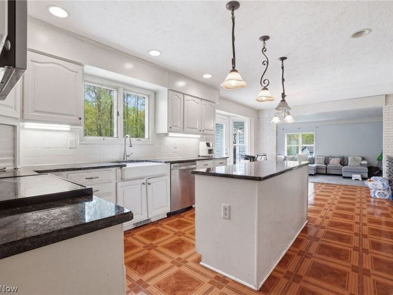 13125 Pearl Road, Chardon, OH 44024 Photo 5