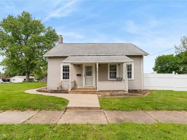 2906 Lincoln Way NW, Massillon, OH 44647