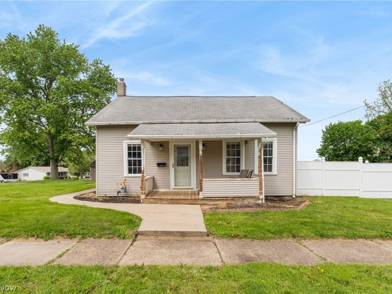 2906 Lincoln Way NW, Massillon, OH 44647 Photo 2