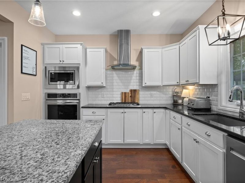 107 Loyola Drive, Elyria, OH 44035 Photo 14
