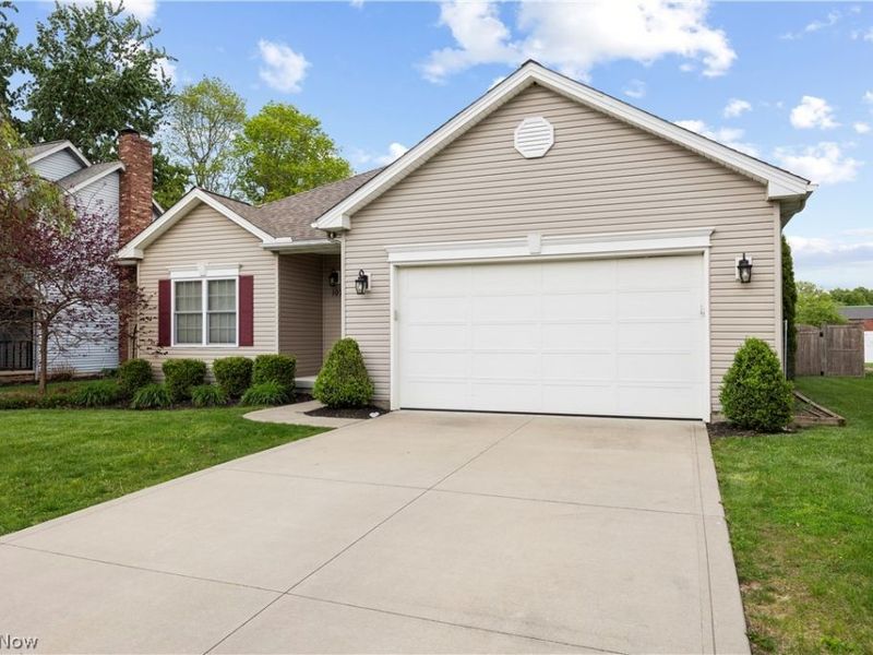 107 Loyola Drive, Elyria, OH 44035 Photo 2