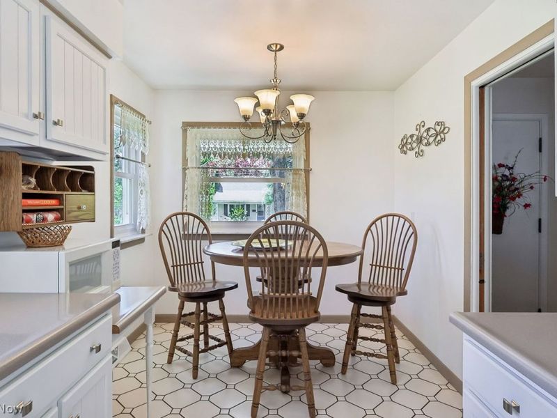 1575 Wiltshire Road , Akron, OH 44313 Photo 17